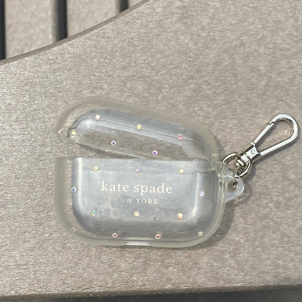 Brand New W/O Tags Kate Spade 3rd Generation AirPods Case!